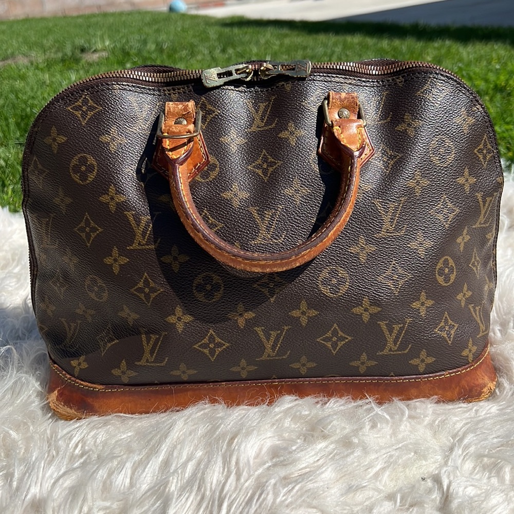 Louis Vuitton Alma hand bag